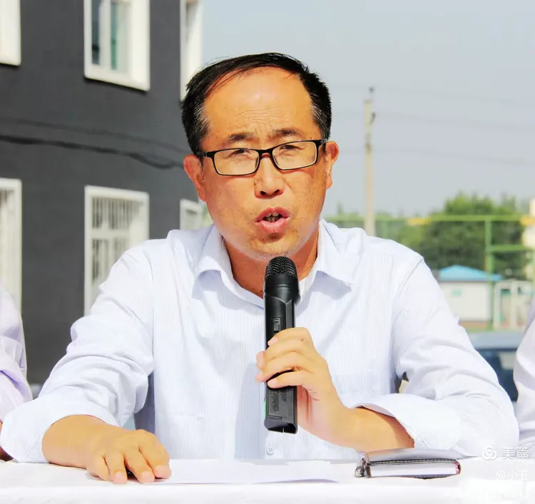 武乡二中2020届初三毕业典礼